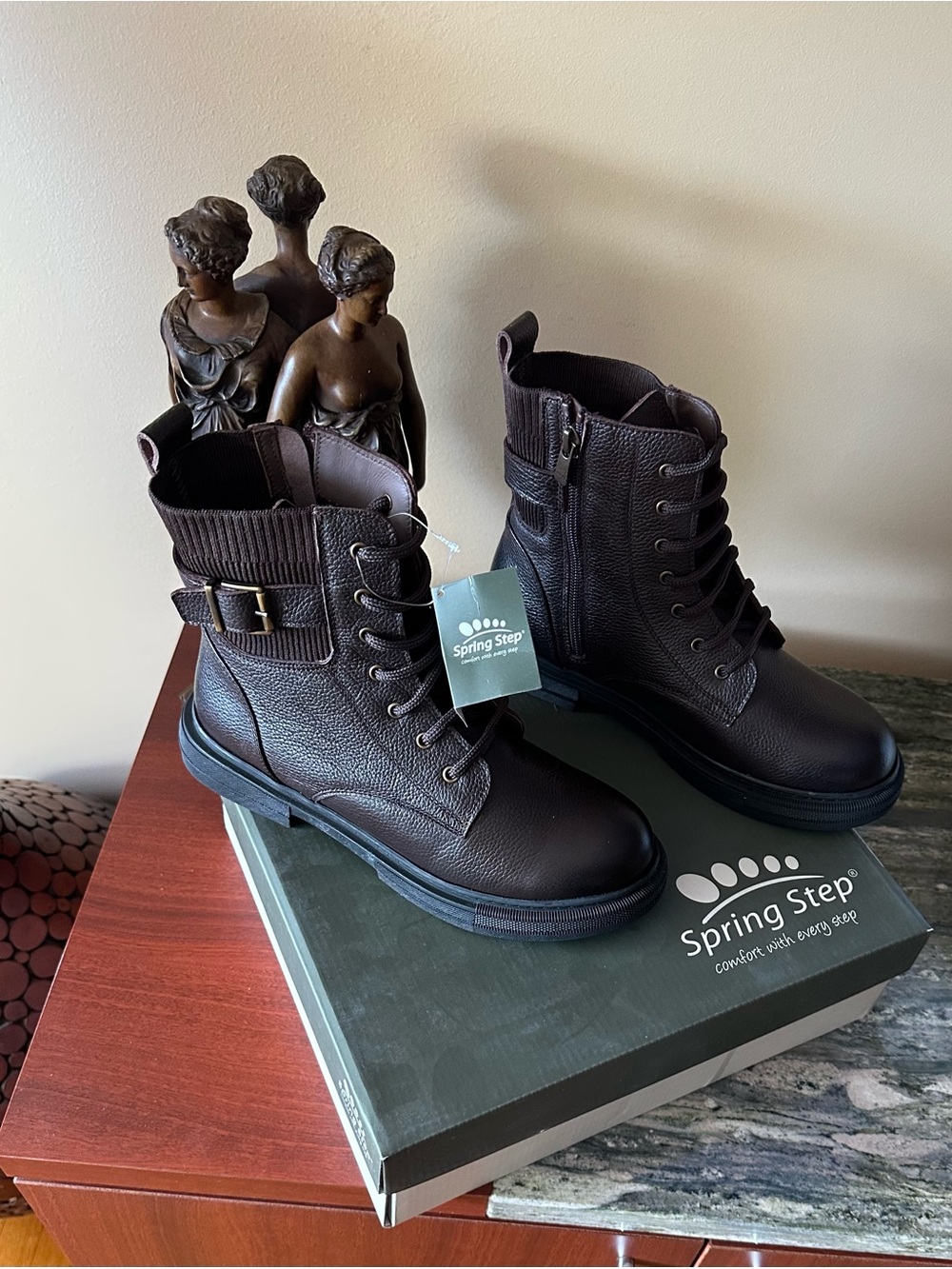 NIB Spring Step Urbanattire Pebbled Leather Biker Boots. sUS 7.5-8 EUR 38.